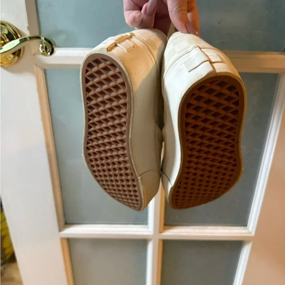 Vans Platform Checkered Slip-On Sneakers - Picture 3 of 4